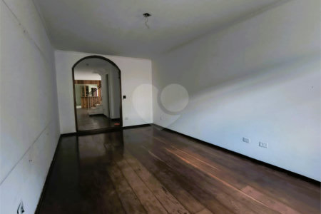 Sobrado à venda com 3 quartos, sendo 1 suíte,  em Jardim Esmeralda, São Paulo, SP
