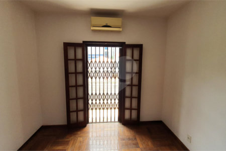 Sobrado à venda com 3 quartos, sendo 1 suíte, em Chácara Santo Antônio (zona Sul), São Paulo, SP