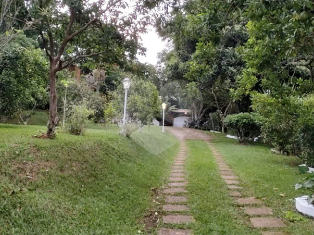 Chácara à venda com 5 quartos, sendo 2 suítes,  no Centro, Piracaia, SP