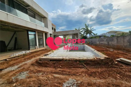Casa à venda com 5 suítes no condomínio Chácara Serimbura, São José dos Campos - SP