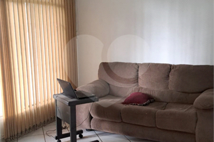 Casa à venda com 3 quartos em Vila Guarani, São Paulo, SP