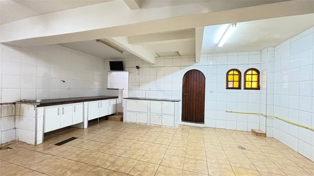 Sobrado à venda ou para alugar com 15 quartos em Tremembé, São Paulo, SP