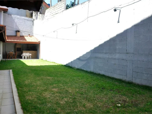 Sobrado à venda com 3 quartos, sendo 1 suíte,  em Jaraguá, São Paulo, SP