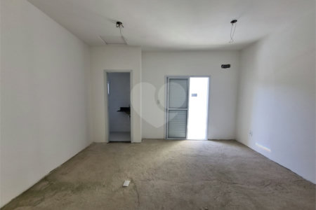Casa à venda com 3 quartos, sendo 1 suíte, no condomínio Residencial Américo Figueiredo, Sorocaba - SP