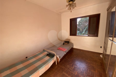 Casa à venda com 3 quartos, sendo 1 suíte, em Parque Residencial Monte Carlo, Ponta Porã, MS
