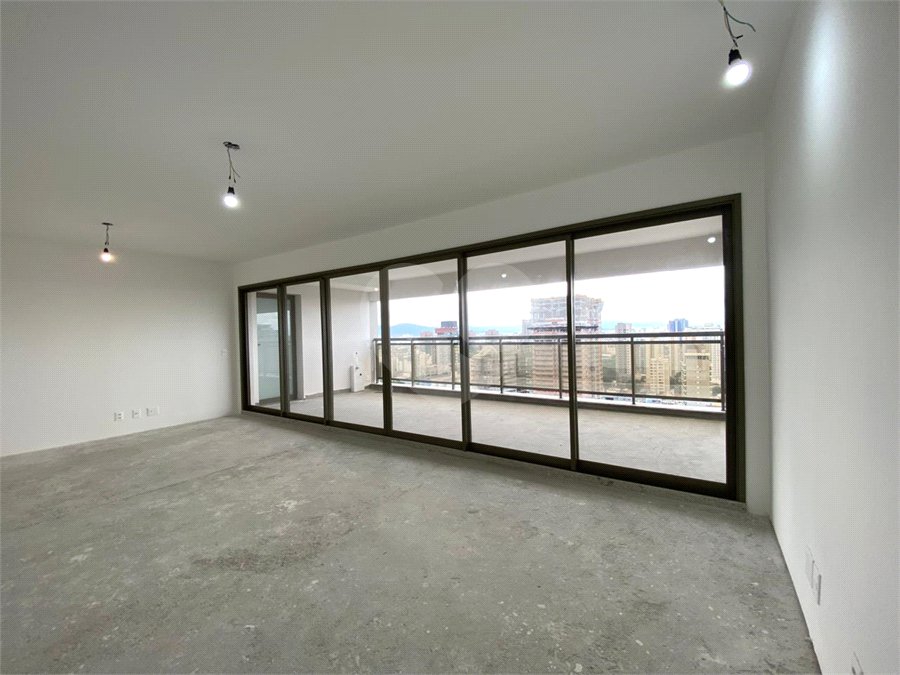 Apartamento à venda com 4 quartos, sendo 2 suítes,  em Perdizes, São Paulo, SP