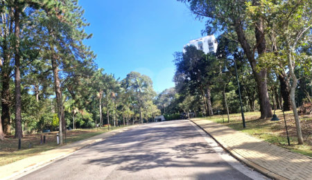 Terreno à venda no condomínio Chácara Santa Helena, São Paulo - SP