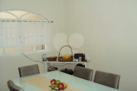 Sobrado à venda com 3 quartos, sendo 1 suíte,  em Jardim Pinheiros, São Paulo, SP
