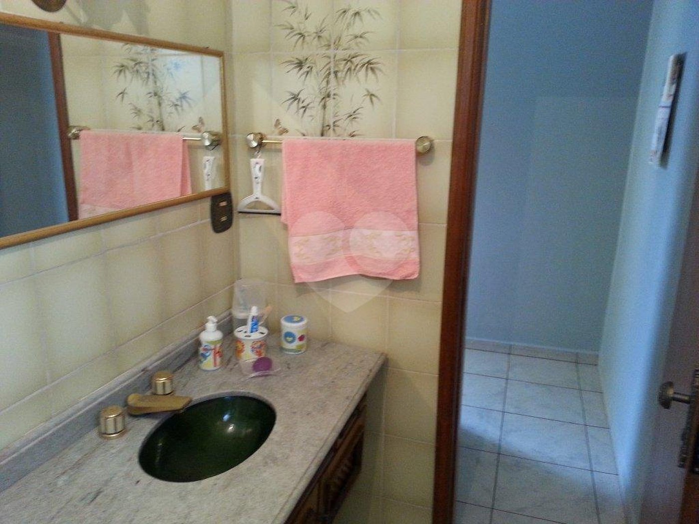Sobrado à venda com 3 quartos, sendo 1 suíte, em Vila Galvão, Guarulhos, SP