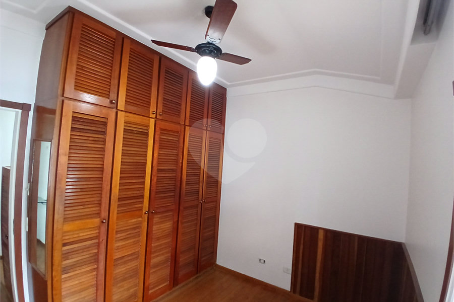 Casa à venda ou para alugar com 3 quartos, sendo 2 suítes, no condomínio Chácara das Rosas, São Paulo - SP