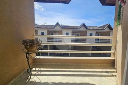 Casa à venda com 3 quartos, sendo 1 suíte,  no condomínio Residencial Villagio Vitória, Guarulhos - SP