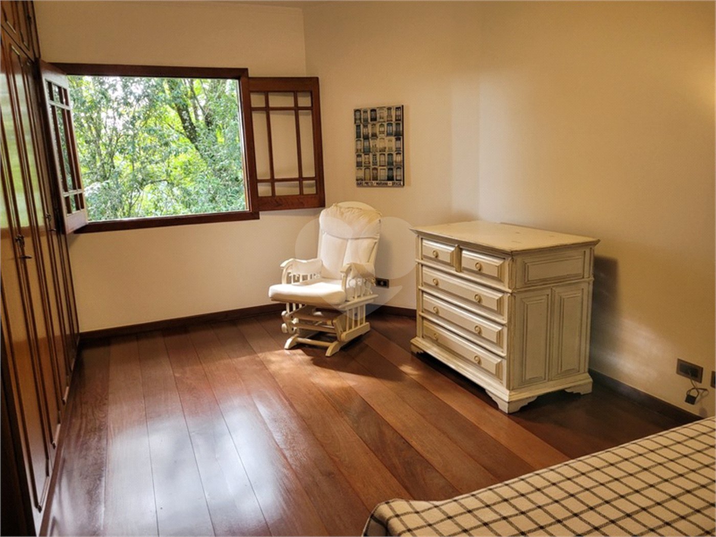 Casa à venda com 4 quartos, sendo 2 suítes, no condomínio Alpes da Cantareira, Mairiporã - SP