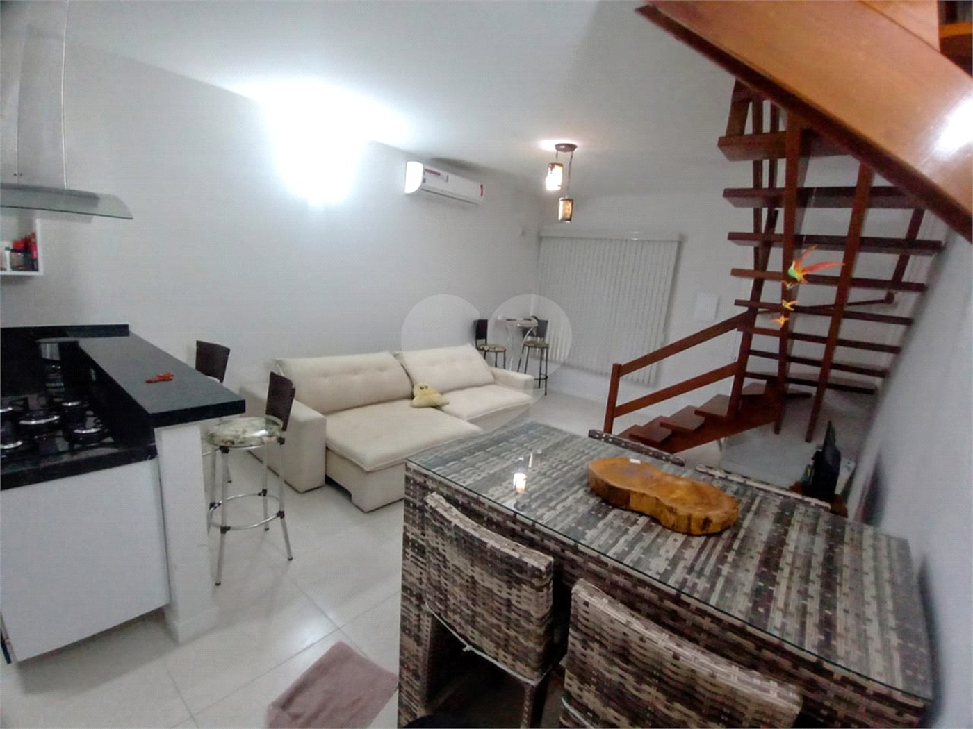 Casa à venda com 2 suítes em Jardim Adalgisa, Caraguatatuba, SP