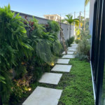 Casa à venda com 6 suítes no condomínio Golf CL, Bertioga - SP