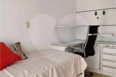 Sobrado à venda com 3 quartos, sendo 1 suíte, em Santa Teresinha, São Paulo, SP