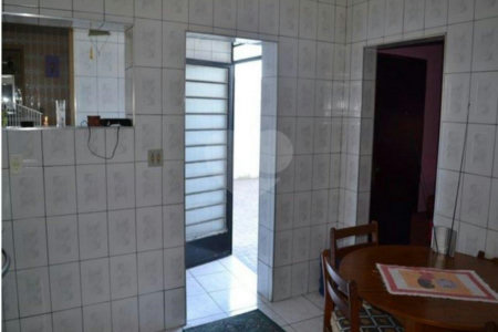 Sobrado à venda com 2 quartos em Vila Nivi, São Paulo, SP