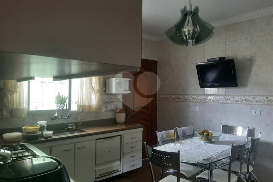 Sobrado à venda com 4 quartos, sendo 2 suítes, em Tremembé, São Paulo, SP