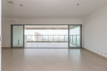 Apartamento à venda com 3 suítes em Jardim Marajoara, São Paulo, SP
