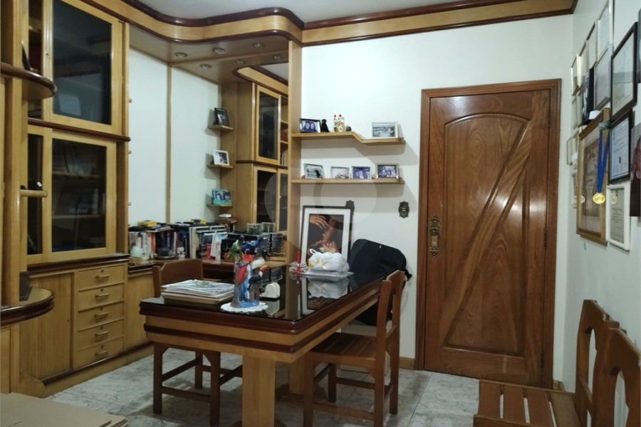 Casa Térrea à venda com 6 quartos, sendo 4 suítes, em Cangaíba, São Paulo, SP