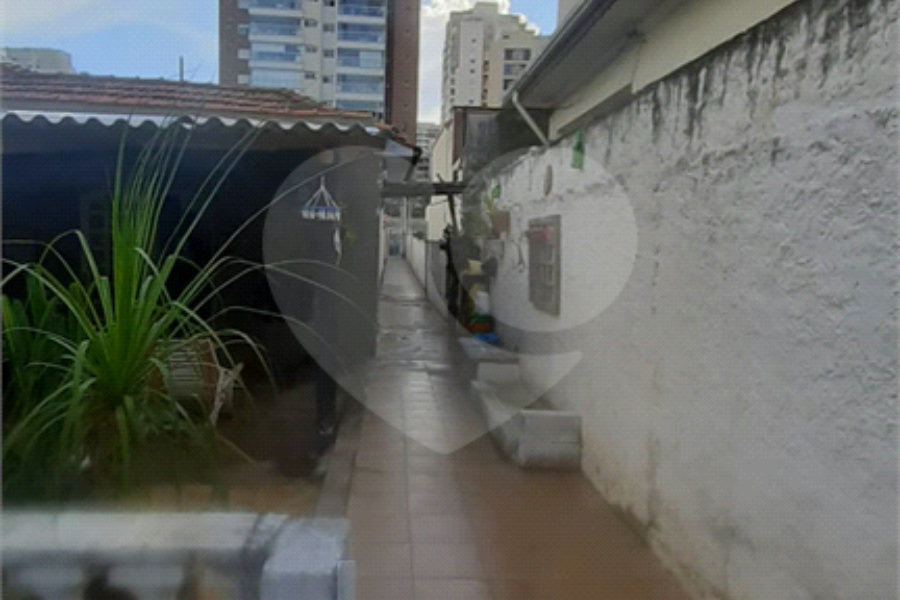 Sobrado à venda com 6 quartos, sendo 1 suíte, em Santana, São Paulo, SP