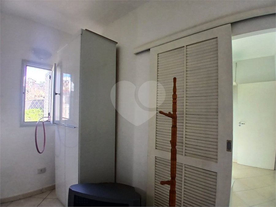 Apartamento à venda com 3 quartos, sendo 1 suíte,  em Jardim Brasil, São Roque, SP