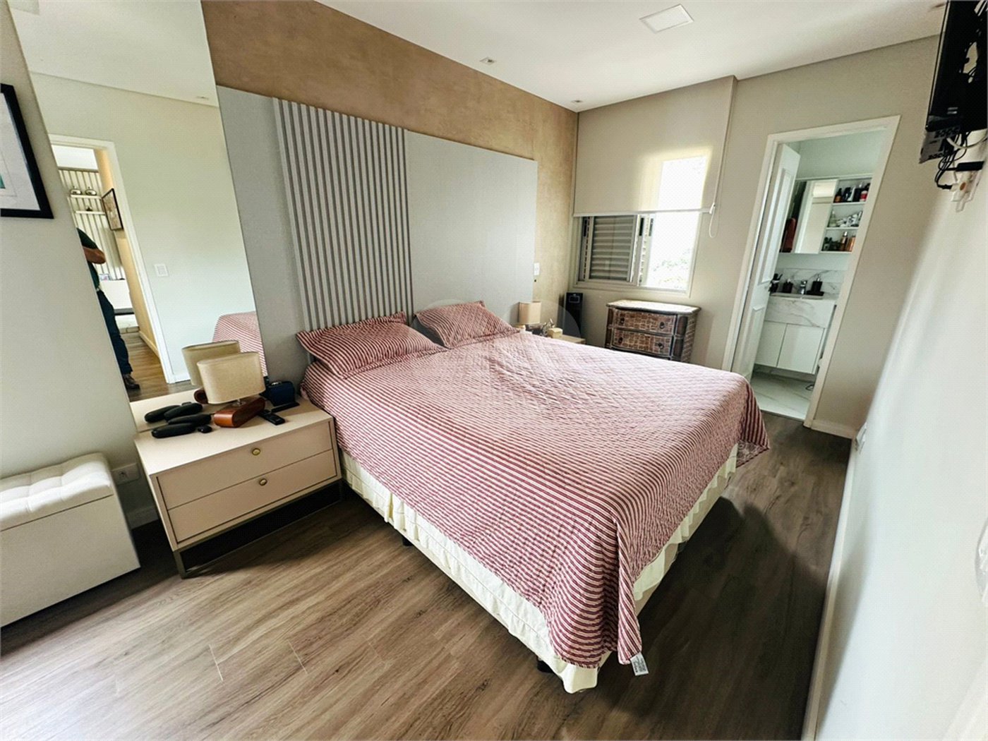 Apartamento à venda com 2 quartos, sendo 1 suíte,  em Cidade Monções, São Paulo, SP