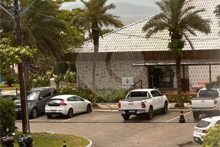 Sobrado à venda com 7 quartos, sendo 6 suítes, em Jurerê Internacional, Florianópolis, SC