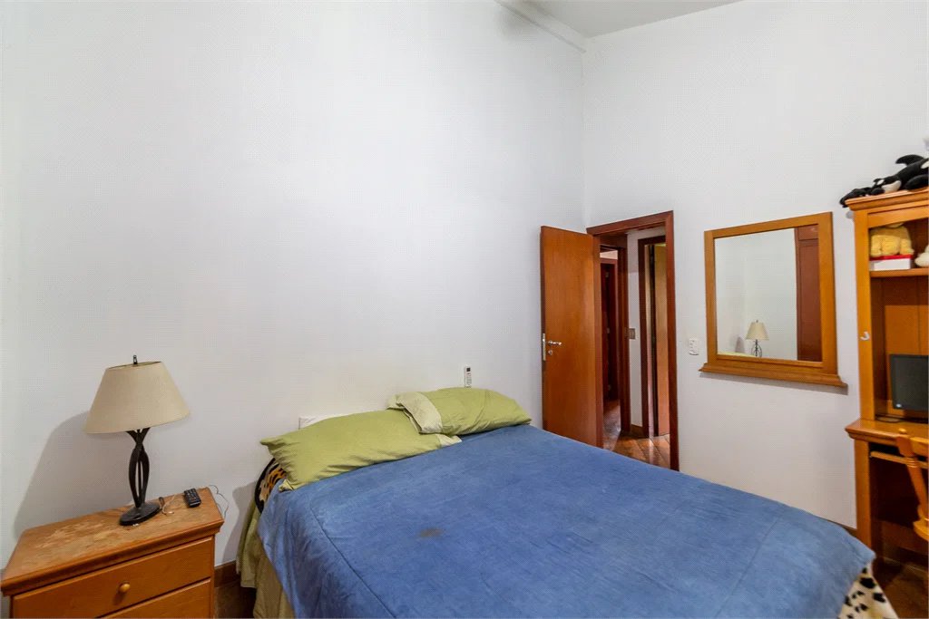 Casa à venda com 4 quartos, sendo 2 suítes, em Brooklin Paulista, São Paulo, SP