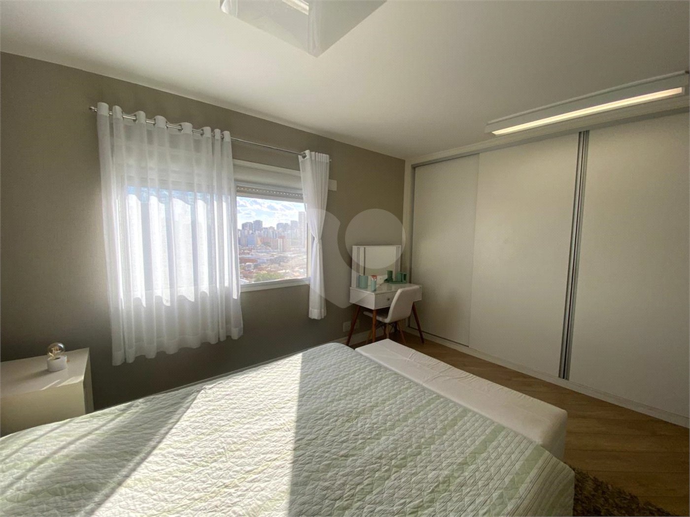 Apartamento à venda com 3 suítes em Vila Gomes Cardim, São Paulo, SP