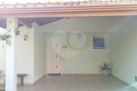 Casa à venda com 3 quartos, sendo 1 suíte,  no condomínio Japi Ecovillage II, Jundiaí - SP
