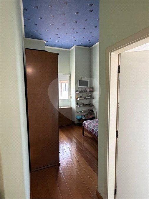 Casa à venda com 4 quartos, sendo 2 suítes, no condomínio Milennium, Valinhos - SP