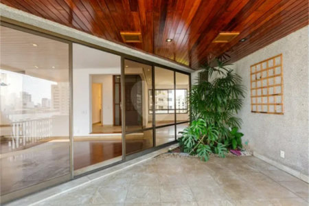 Apartamento à venda ou para alugar com 3 suítes em Real Parque, São Paulo, SP
