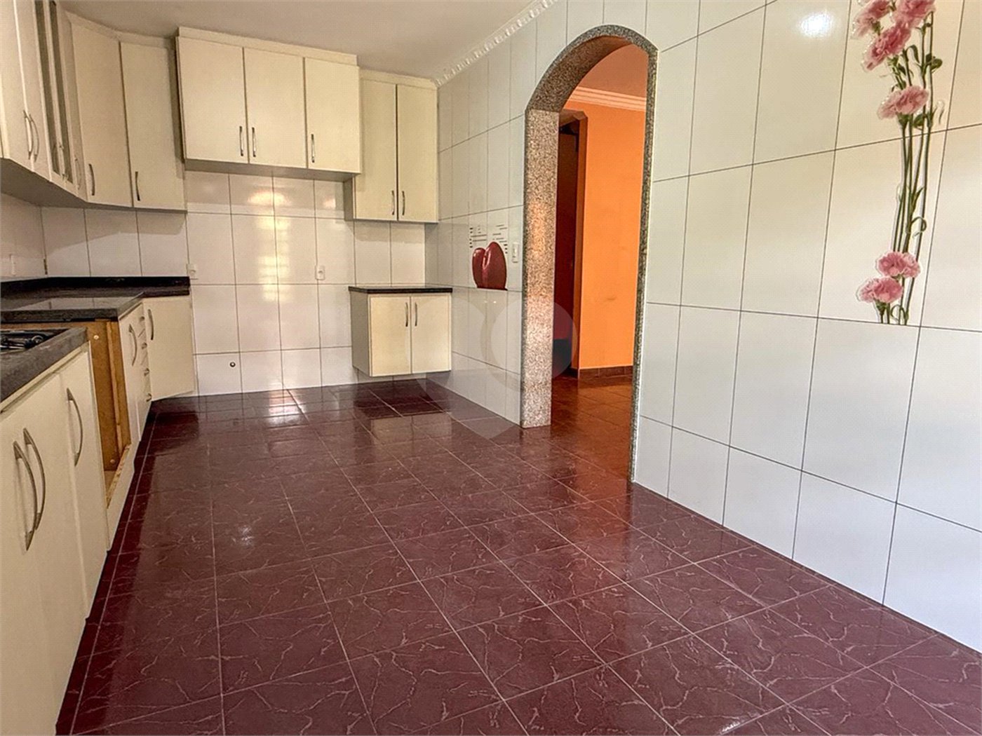 Sobrado à venda com 3 quartos, sendo 1 suíte, em Cidade Líder, São Paulo, SP