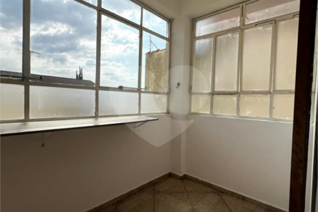 Sobrado à venda com 6 quartos, sendo 4 suítes,  em Vila Oliveira, Mogi das Cruzes, SP