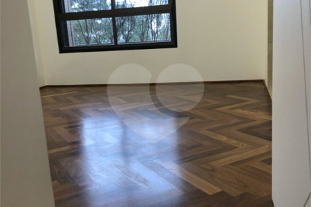 Apartamento à venda com 4 suítes em Vila Suzana, São Paulo, SP