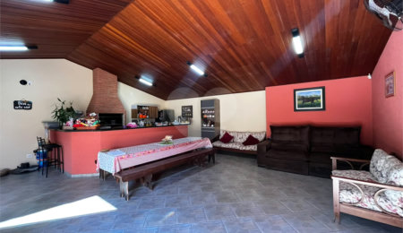 Casa à venda com 3 quartos, sendo 1 suíte,  em Vila Nastri, Itapetininga, SP