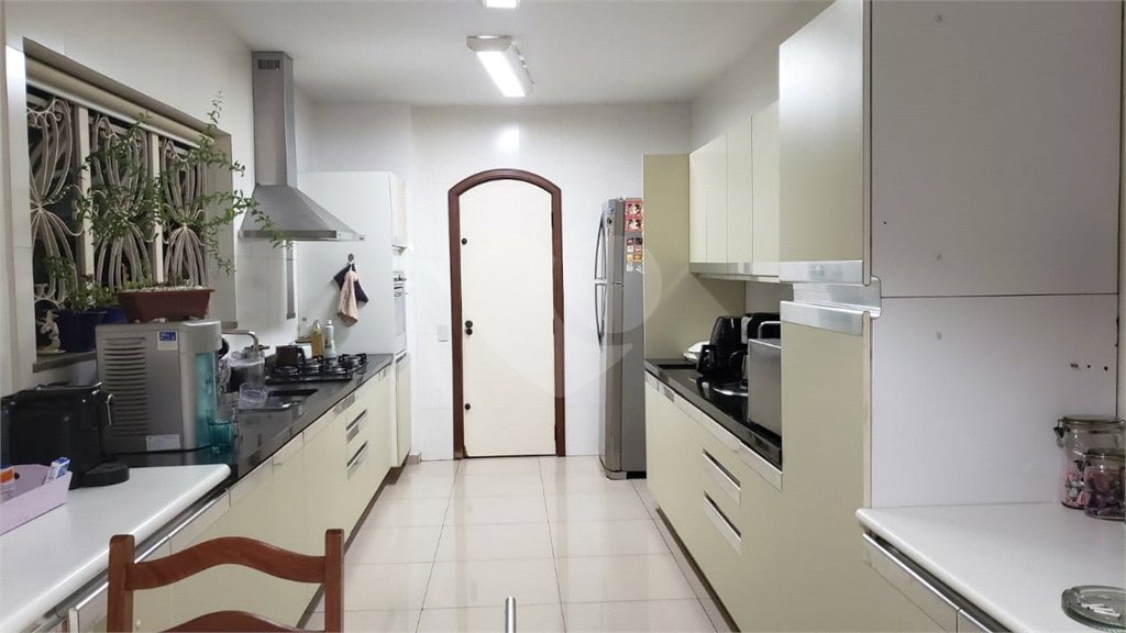 Casa de Vila à venda com 3 quartos, sendo 2 suítes, em Jardim Emília, Sorocaba, SP