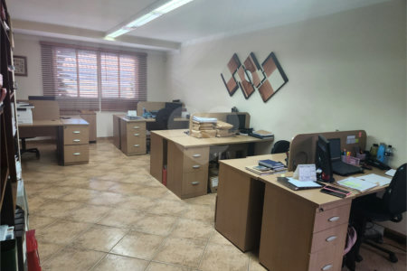 Sobrado à venda com 4 quartos, sendo 1 suíte, em Água Branca, São Paulo, SP