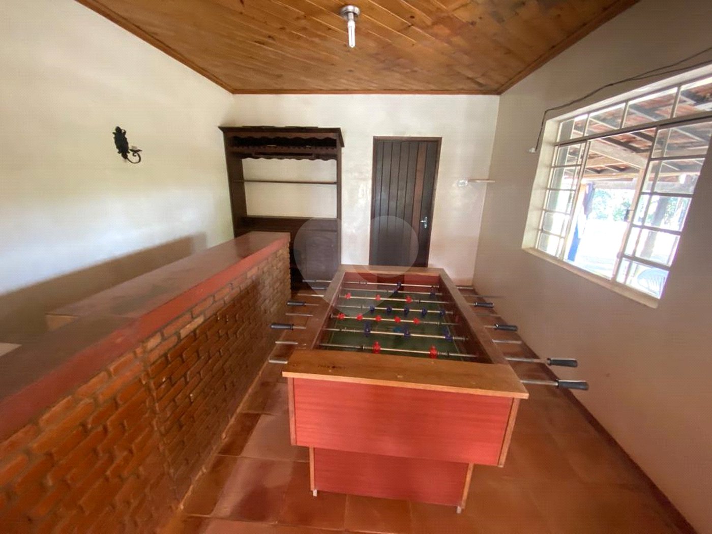 Casa à venda com 5 quartos, sendo 4 suítes, no condomínio Vilarejo Estoril, Mairiporã - SP