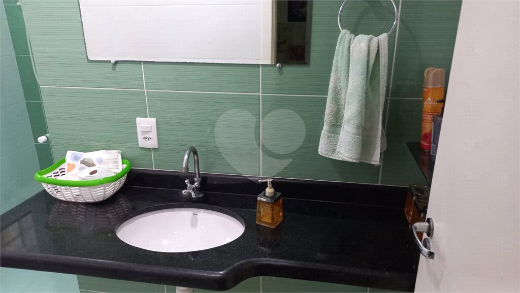 Sobrado à venda com 3 quartos, sendo 1 suíte, em Vila Gomes, São Paulo, SP