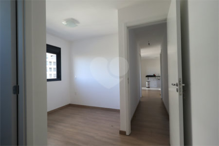 Apartamento à venda com 3 quartos, sendo 1 suíte, em Vila Anastácio, São Paulo, SP