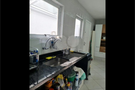 Casa à venda com 3 quartos, sendo 2 suítes,  em Mirandópolis, São Paulo, SP