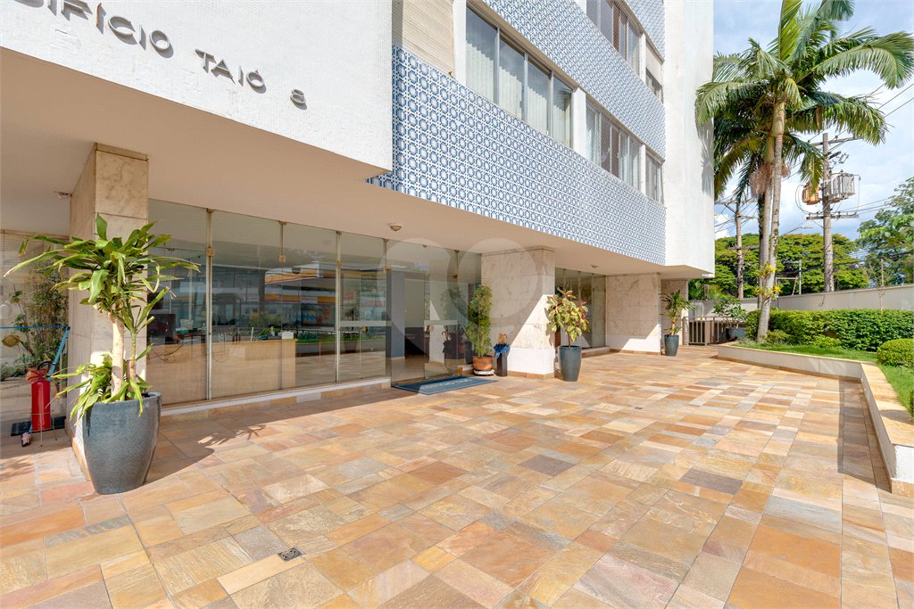 Apartamento à venda com 2 quartos, sendo 1 suíte, em Alto da Boa Vista, São Paulo, SP