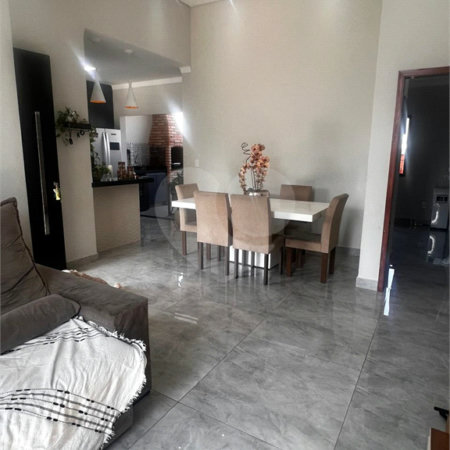 Casa à venda com 3 quartos, sendo 1 suíte, no condomínio Village Moutonnée, Salto - SP