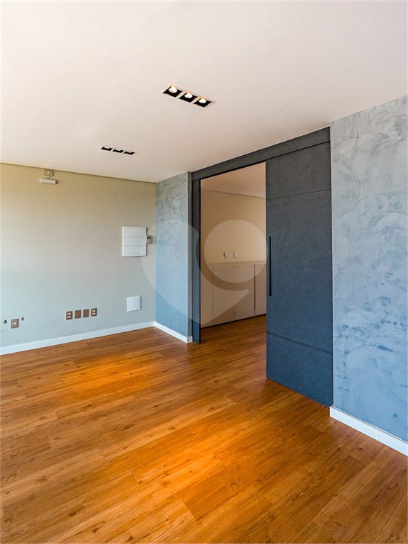 Casa à venda com 3 quartos, sendo 2 suítes, no condomínio Residencial Mont'alcino, Valinhos - SP