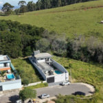 Sobrado à venda com 3 quartos, sendo 1 suíte, em Loteamento Parque Residencial Serras de Atibaia Ii, Atibaia, SP