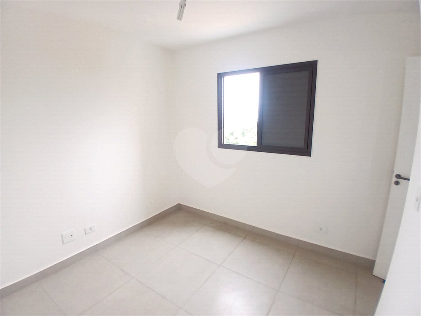 Apartamento à venda com 2 quartos em Vila dos Remédios, São Paulo, SP