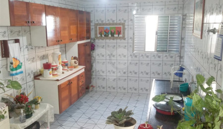 Sobrado à venda com 3 quartos em Jardim Macedônia, São Paulo, SP