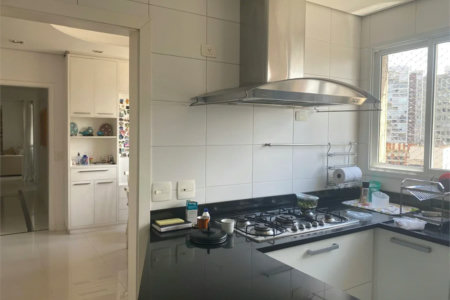 Apartamento à venda com 4 suítes em Vila Suzana, São Paulo, SP