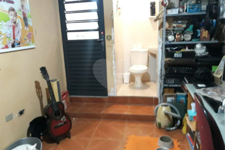 Sobrado à venda com 3 suítes em Vila Nivi, São Paulo, SP
